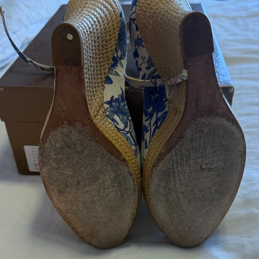Vintage Gucci Blue Floral Espadrille Wedges - Picture 3 of 6